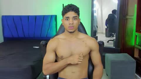 Snapshot of dustyn__michelle chatting on 03.21.26 DUSTYN MICHELLE online show from 03.21.26