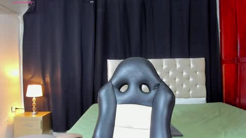 Snapshot of dustyn__michelle chatting on 03.28.26 DUSTYN MICHELLE online show from 03.28.26