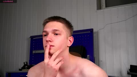 Dustyn online show from 12.04.25