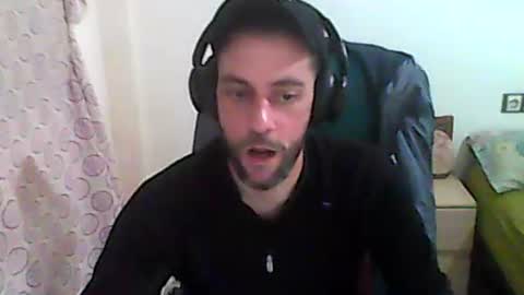 Snapshot of dvdvlc29 chatting on 12.23.25 david online show from 12.23.25