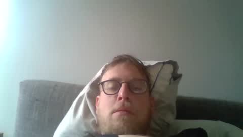 Snapshot of dxjbre chatting on 11.28.25 dxjbre online show from 11.28.25