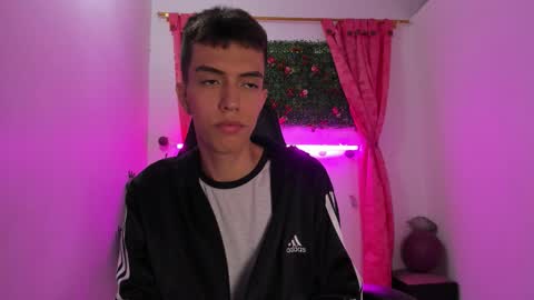 Snapshot of dylan_2005 chatting on 09.30.25 Dylan online show from 09.30.25