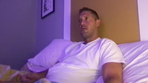 Snapshot of dylan_thick chatting on 10.14.25 Dylans ThicK online show from 10.14.25