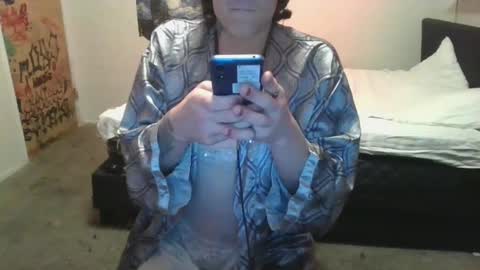 Snapshot of dylanjowelch chatting on 01.27.25 Aurora online show from 01.27.25