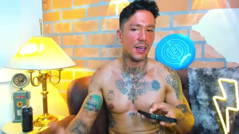 D Y L A N online show from 03.12.25