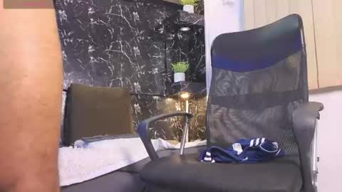 Snapshot of dylanstonne1 chatting on 06.18.26 D Y L A N online show from 06.18.26