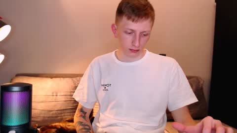 Snapshot of dyrinda chatting on 10.28.25 Julia and Dima online show from 10.28.25