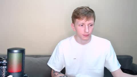 Snapshot of dyrinda chatting on 02.09.26 Julia and Dima online show from 02.09.26