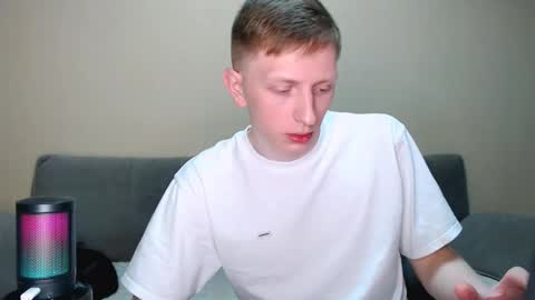 Snapshot of dyrinda chatting on 03.06.26 Julia and Dima online show from 03.06.26