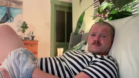 Snapshot of dzury86 chatting on 06.22.26 dzury86 online show from 06.22.26
