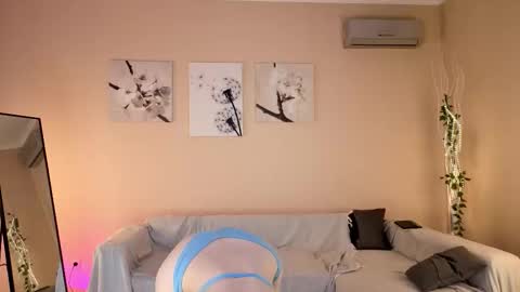 e1ara online show from 02.13.26