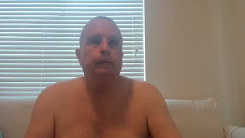 Snapshot of e_rectiom chatting on 10.07.25 Mr Wonderful online show from 10.07.25