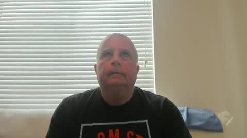 Snapshot of e_rectiom chatting on 06.10.26 Mr Wonderful online show from 06.10.26