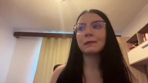 Snapshot of earleneflight chatting on 06.20.26 Nora online show from 06.20.26