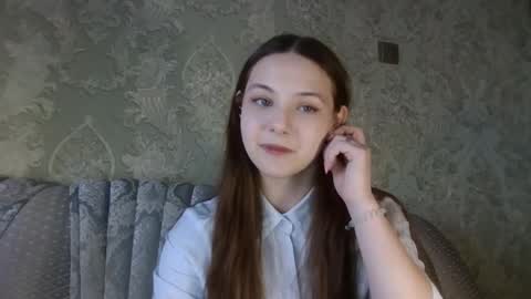 Yuni online show from 02.17.26