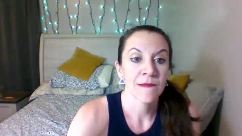 Snapshot of easybriezy chatting on 03.24.26 Briezy online show from 03.24.26