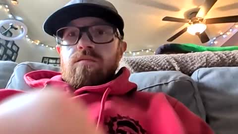 Snapshot of easylog chatting on 11.09.25 easylog online show from 11.09.25