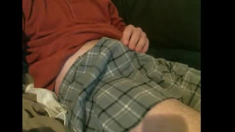 Snapshot of easysleaze chatting on 12.28.24 Easy online show from 12.28.24