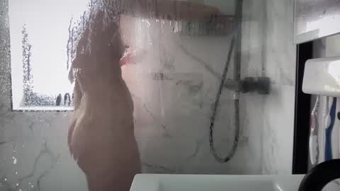 Snapshot of eatmypie69 chatting on 03.12.25 Nadia Ferreira  online show from 03.12.25