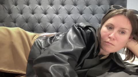 Snapshot of eatmypie69 chatting on 10.12.25 Nadia Ferreira  online show from 10.12.25