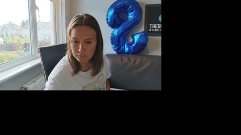 Nadia Ferreira  online show from 05.13.26