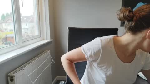 Nadia Ferreira  online show from 06.08.26