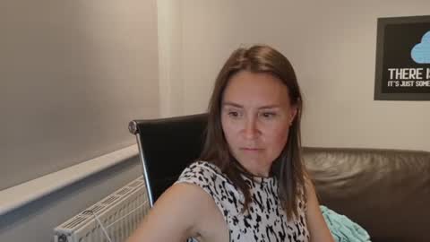 Nadia Ferreira  online show from 06.19.26