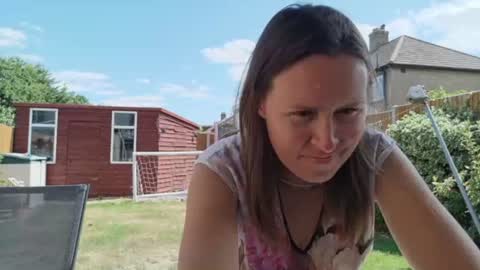 Nadia Ferreira  online show from 06.29.26