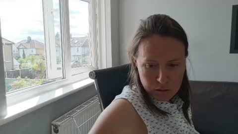 Nadia Ferreira  online show from 07.01.26