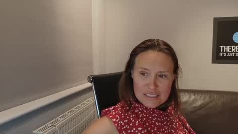 Nadia Ferreira  online show from 07.05.26