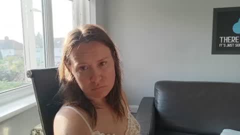 Nadia Ferreira  online show from 07.18.26