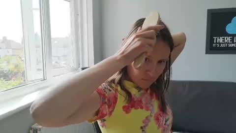 Nadia Ferreira  online show from 07.19.26