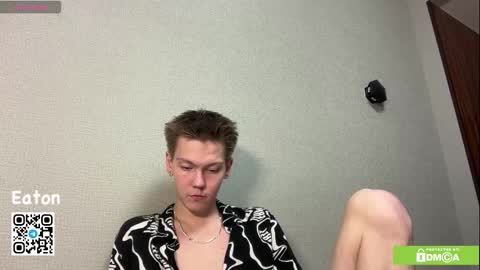 Snapshot of eaton_ chatting on 10.25.25 eaton_ online show from 10.25.25