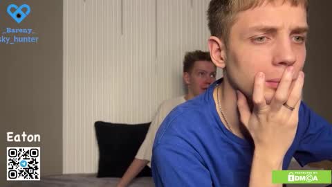 Snapshot of eaton_ chatting on 12.04.25 eaton_ online show from 12.04.25