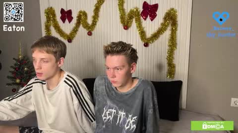 Snapshot of eaton_ chatting on 01.06.26 eaton_ online show from 01.06.26