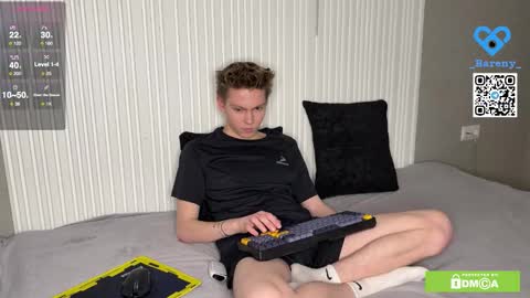 Snapshot of eaton_ chatting on 01.15.26 eaton_ online show from 01.15.26