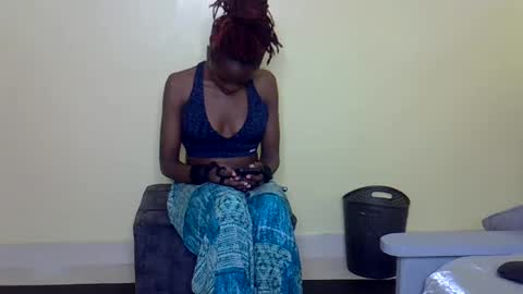 Snapshot of eboniana chatting on 06.12.26 eboniana online show from 06.12.26