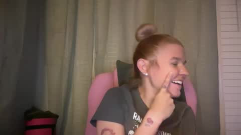 Snapshot of ebony8ivory chatting on 02.09.26 americnbarbie online show from 02.09.26