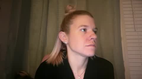 Snapshot of ebony8ivory chatting on 02.16.26 americnbarbie online show from 02.16.26