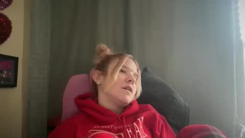 Snapshot of ebony8ivory chatting on 02.26.26 americnbarbie online show from 02.26.26