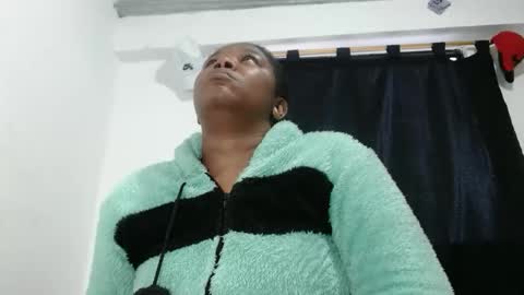 Snapshot of ebony_cristal1 chatting on 04.24.26 Cristal Ebony online show from 04.24.26