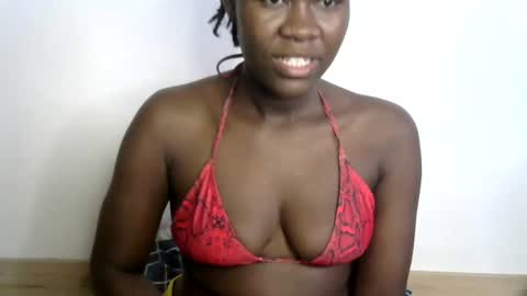 Snapshot of ebony_lynne chatting on 06.15.26 ebony_lynne online show from 06.15.26