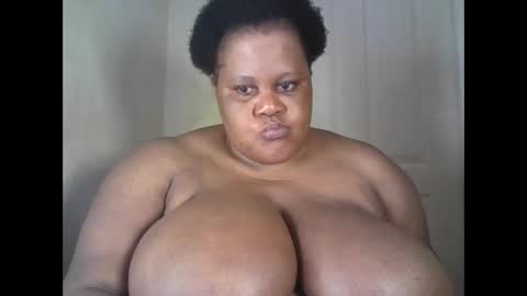 ebony_magixs online show from 10.23.25