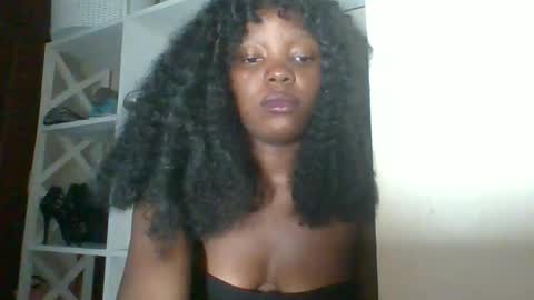 Snapshot of ebony_malkia chatting on 12.17.25 Malikia online show from 12.17.25
