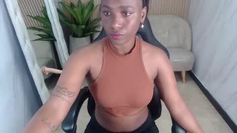 Snapshot of ebony_rose_tf chatting on 09.22.25 ebony_rose_tf online show from 09.22.25