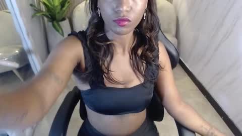 Snapshot of ebony_rose_tf chatting on 10.07.25 ebony_rose_tf online show from 10.07.25