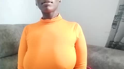 Snapshot of ebonycandymelani chatting on 02.18.25 Ebony Melanie online show from 02.18.25