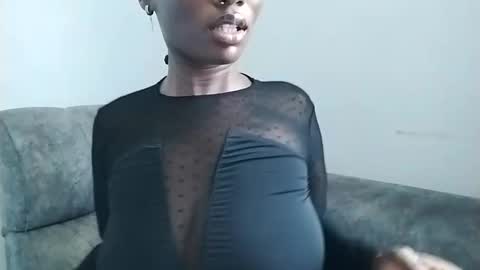 Snapshot of ebonycandymelani chatting on 02.28.25 Ebony Melanie online show from 02.28.25