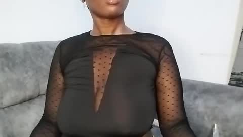 Snapshot of ebonycandymelani chatting on 03.01.25 Ebony Melanie online show from 03.01.25