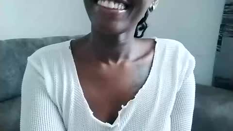 Snapshot of ebonycandymelani chatting on 03.04.25 Ebony Melanie online show from 03.04.25